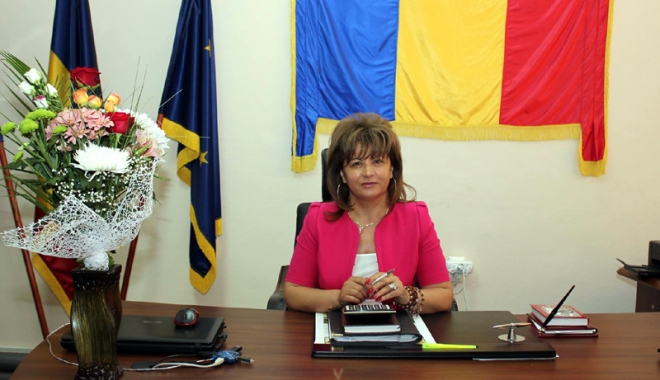 Primarul Ancuța Belu, sprijin pentru elevii și profesorii din Mihail Kogălniceanu - kogalniceanuancutabelu112-1477065357.jpg