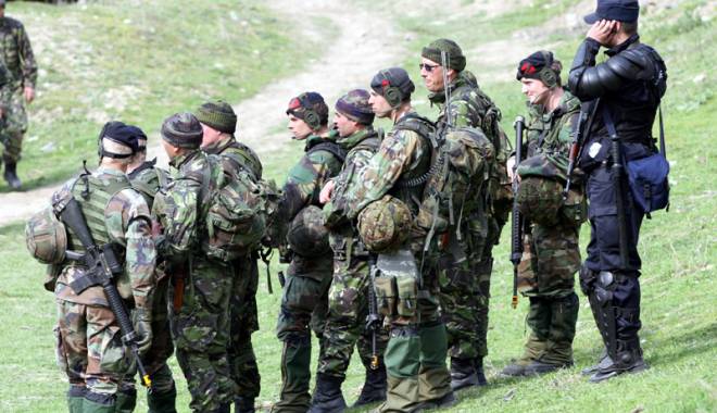Baza Militară SUA Mihail Kogălniceanu, ATACATĂ DE HOȚI - kogalniceanuarmatamilitari136560-1418646005.jpg