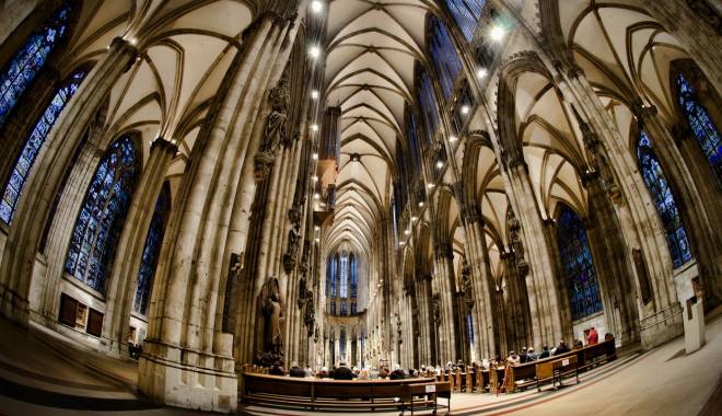 Catedrala din Koln, în beznă, în semn de protest față de manifestațiile antiislam - kolnerdomcolognecathedraldurings-1420373286.jpg