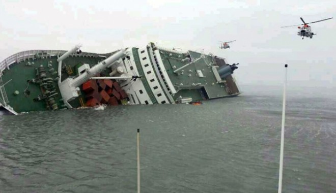 Trupurile a 48 de elevi, găsite într-o singură cameră a feribotului scufundat - koreaferryboatsinkssi19115200-1398528058.jpg