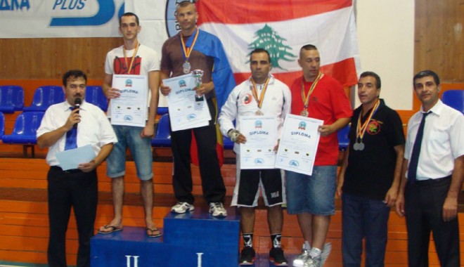 Luptătorii constănțeni s-au întors campioni de la Mondialele de Kung-Fu - kungfu-1374599102.jpg
