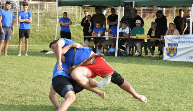 Trofeul Mării Negre. Lupte tătărești în Parcul Tăbăcărie. S-au înscris peste 100 de concurenți