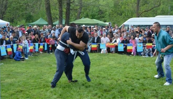 Kureșul organizat la Cumpăna va avea loc pe stadion - kurescumpana-1469182049.jpg