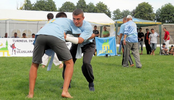 Eveniment cultural de amploare la Cumpăna - kuresul-1400856386.jpg