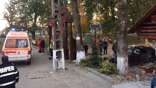 Accident grav! Trei frați au ajuns în stare gravă la spital - l-1539252677.jpg