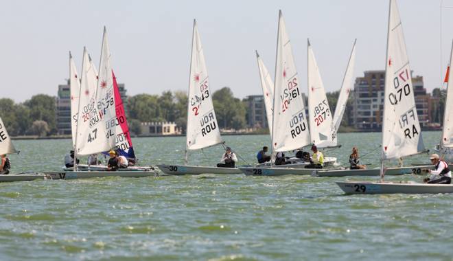 Lacul Siutghiol găzduiește Europa Cup la yachting - laculyachtingsursalasersailingro-1429284809.jpg