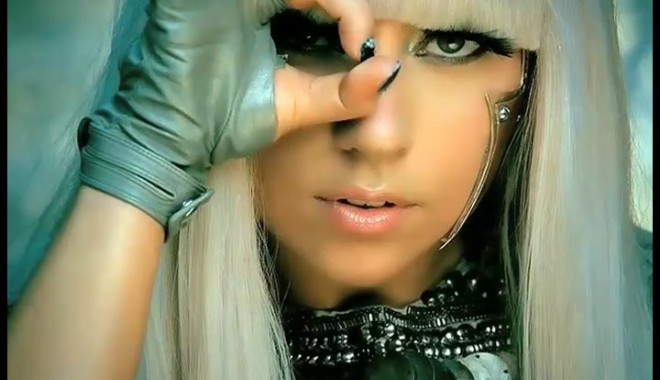 INDIA: Marele premiu de Formula 1, celebrat printr-un concert Lady Gaga - lady-1316954161.jpg