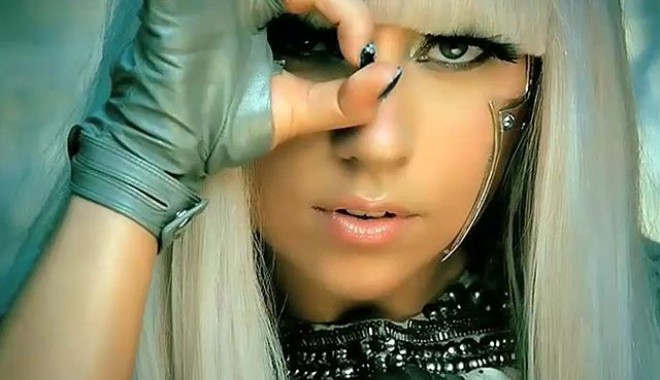 Lady Gaga, doborâtă de boală! - ladygaga640s640x427-1401620063.jpg