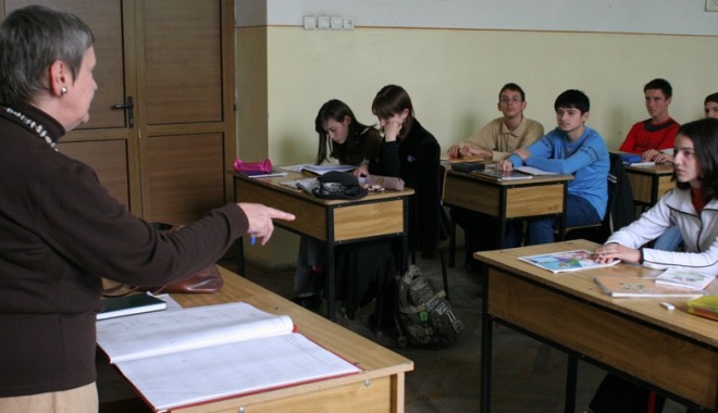 Inedită inițiativă a Sindicatului Învățământ constănțean - lala-1368826535.jpg