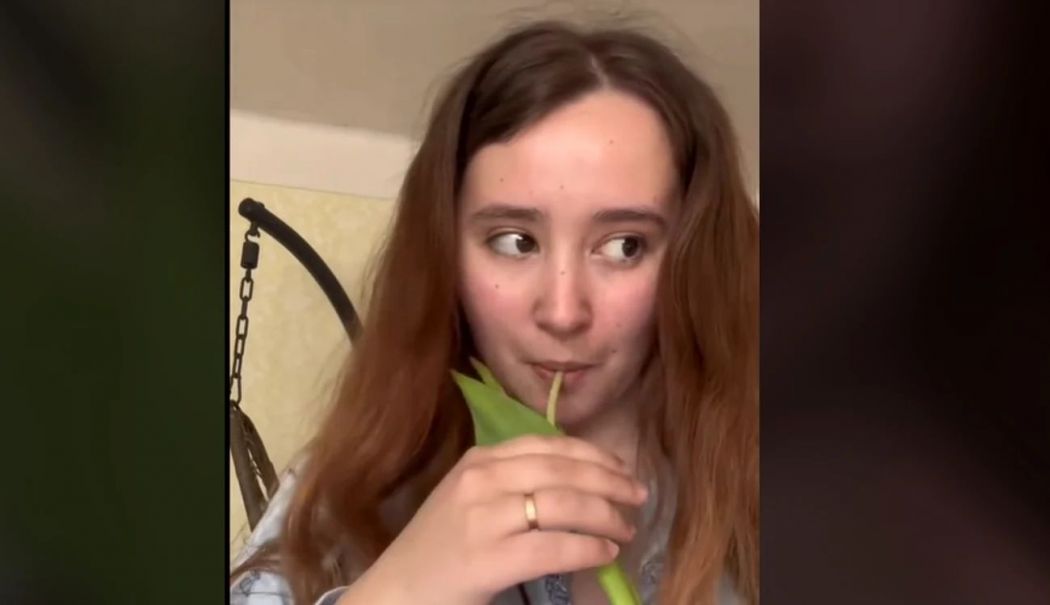 Mâncătoarele de lalele de pe TikTok au probleme de sănătate: „Am făcut intoxicație” - lalele-1742734933.jpg