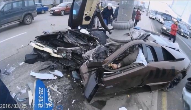 ATENȚIE, IMAGINI VIDEO ȘOCANTE! LAMBORGHINI FĂCUT PRAF! DOI OAMENI AU MURIT - lamborghinifoto-1460029264.jpg