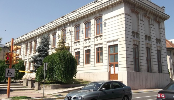 La Muzeul de Artă vin colindători - lamuzeuldearta-1386959706.jpg