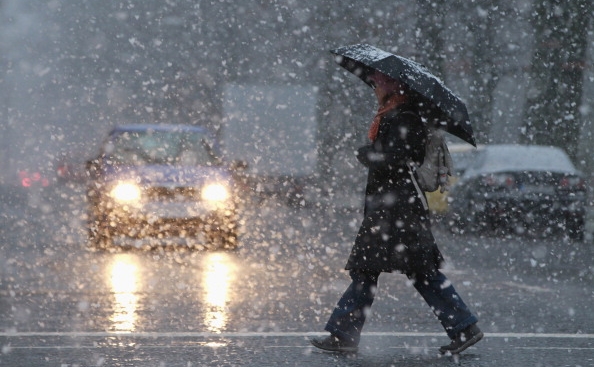 ALERTĂ METEO! VINE IARNA, CU NINSORI, LAPOVIȚĂ ȘI VÂNT PUTERNIC - lapovita-1511177353.jpg