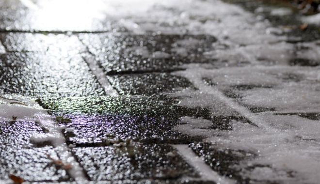 Avertizare de la meteorologi. Lapoviţă şi vânt puternic, în toată ţara - lapovita-1611919652.jpg