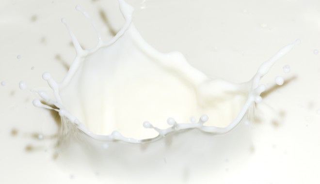 Risc de botulism. China a interzis importul de lapte neozeelandez - lapte-1375624160.jpg