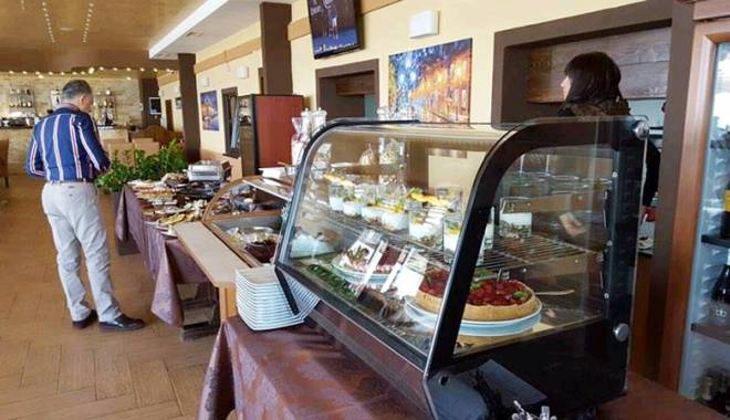 La restaurant Le Premier puteți servi brunch-ul în compania prietenilor - larestaurantcopy-1455819279.jpg