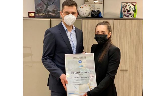 Larisa Iordache, felicitată de ministrul Tineretului şi Sportului - larisa2-1619620462.jpg