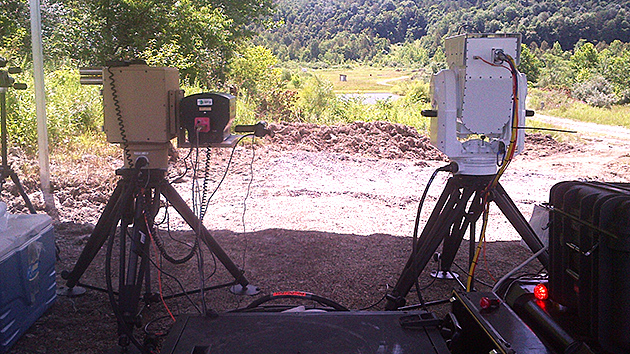 Boeing a testat laserul care distruge drone - laser-1441033606.jpg