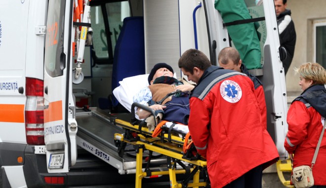 Constănțenii au fost mai cumpătați, anul acesta, de Crăciun - laspital1-1325004944.jpg