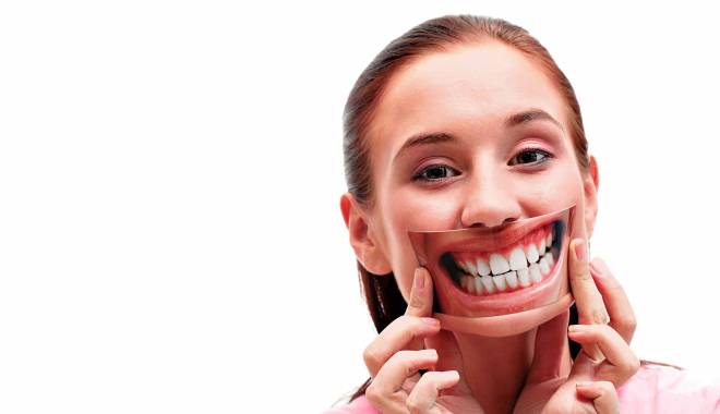 Nici să țipi nu mai ai curaj! - laughinggirlfunnypicture-1443525949.jpg