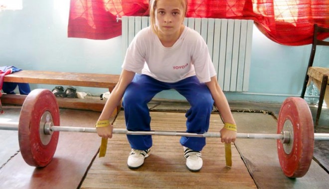 Halterele constănțene înregistrează recorduri naționale și aduc medalii europene - laurapricop2-1346258304.jpg