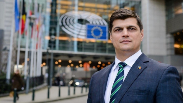 Europarlamentar român trimis în judecată pentru fraudă cu fonduri europene. Banii i-a folosit pentru a fi ales în Parlamentul European - laurentiurebega23928936100-1553203034.jpg