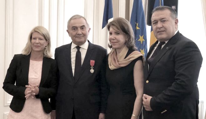 Lazăr Comănescu, decorat cu Legiunea de Onoare în grad de Ofițer - lazarcomanescudecorat-1530016286.jpg