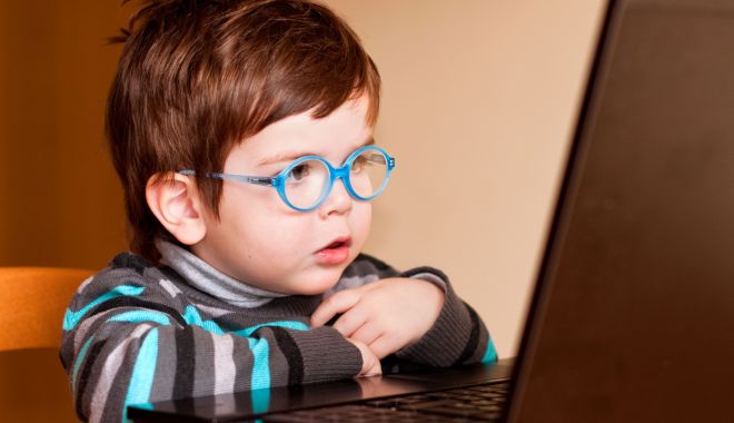 Spectacol online. 