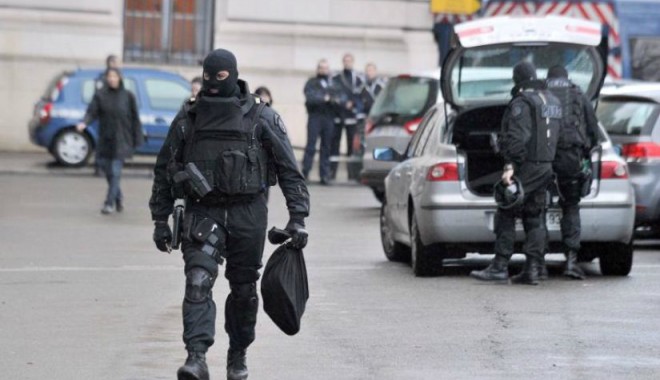 Harta grupărilor criminale din Franța: Românii, în numeroase regiuni - lecrimeorganisc3a9enfrance-1402669380.jpg