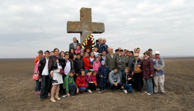 Lecție de istorie la Movila Muratan - lectiedeistorie-1350914558.jpg
