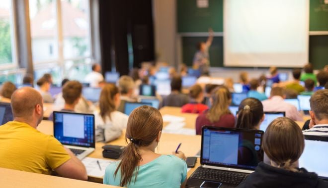 Lecţii de istorie online gratuite pentru Bac 2021, organizate de Universitatea „Ovidius” - lectiideistorie-1618582850.jpg