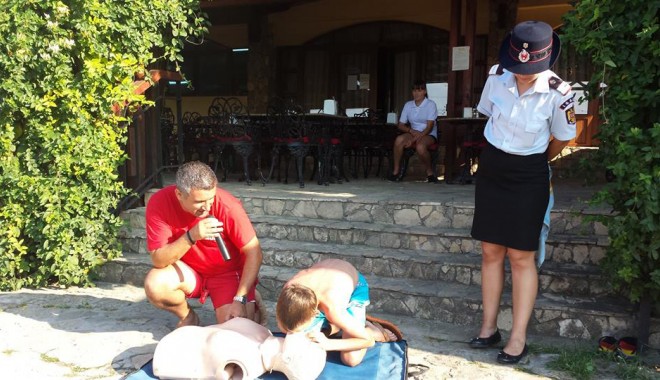 Lecții de prim ajutor în Vama Veche - lectiideprimajutor-1409243225.jpg