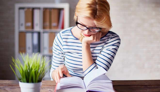 Invitație la lectură. Aflați povestea Carmillei, o femeie vampir - lecturasursaentrepreneur-1596377189.jpg