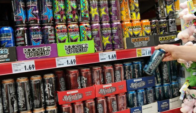 Minorii nu vor mai putea cumpăra energizante. Legea a trecut de Senat - lege-energizante-1698313876.jpg