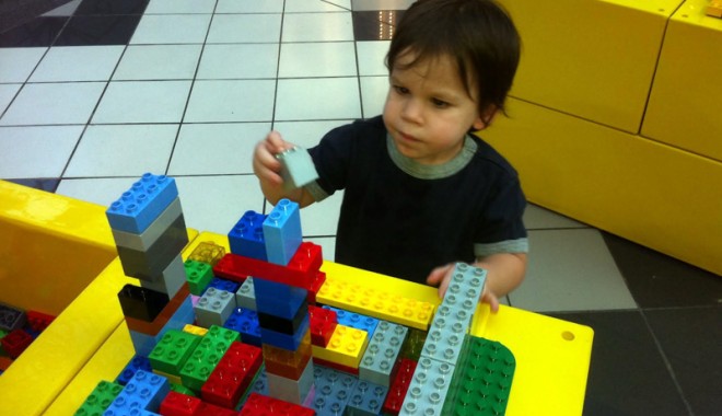 Universul LEGO la Maritimo Shopping Center! - lego-1377271665.jpg