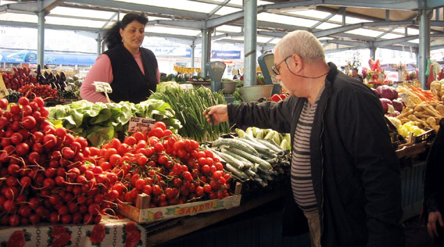 Un nou val de scumpiri ne lovește-n buzunare - legumemieipiatagrivitei28-1309537384.jpg
