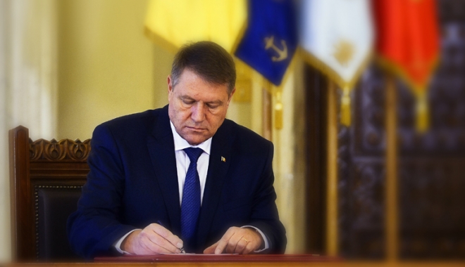 Lege promulgată de Iohannis: Educatorii și învățătorii nu vor mai fi obligați să absolve studii universitare - lehgeinvatatoriiohannisapromulga-1516382471.jpg