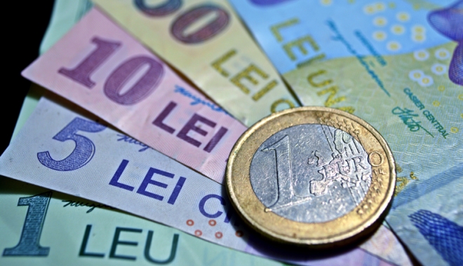 Leul câștigă la euro și francul elvețian, dar pierde la dolar - leibani-1505400144.jpg