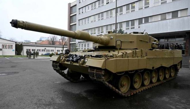 Ţările baltice cer Berlinului ''să livreze acum Ucrainei tancuri Leopard'' - leopardtank17t094057z694258733rc-1674310042.jpg