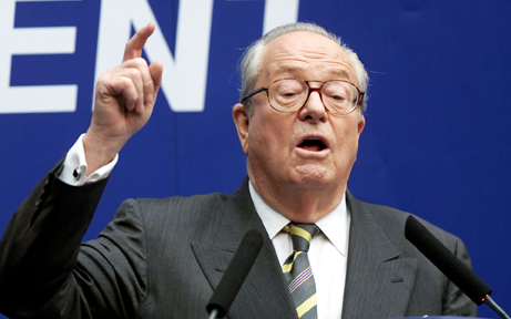 Jean-Marie Le Pen, condamnat la închisoare pentru injurii la adresa romilor - lepen-1384526048.jpg