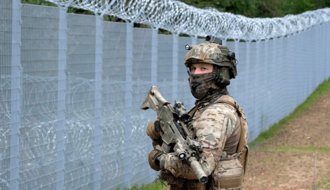 Letonia îşi consolidează frontiera cu Belarus, din cauza unei ameninţări tot mai mari de „război hibrid” - letonia-1692172672.png