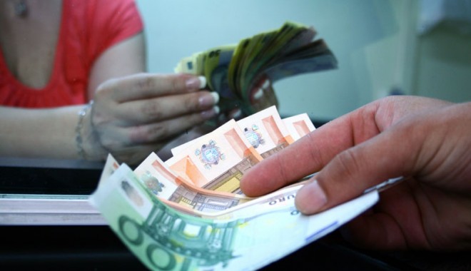 Leul s-a prăbușit. Criza politică aruncă economia în aer - leu-1343055688.jpg