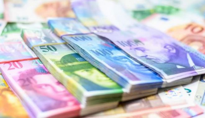 Francul e mai slab cu 0,002% în confruntarea cu leul - leufranc-1578573139.jpg