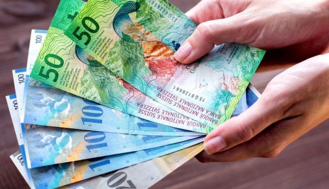 Francul e mai puternic cu 0,18% - leufranc3pymntscom-1580733687.jpg