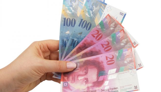 Francul e mai puternic cu 1,55 bani în confruntarea cu leul - leufrancelvetian-1604513419.jpg