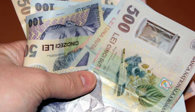 Leul bate dolarul, dar e cotonogit de euro și francul elvețian - leul-1431023319.jpg