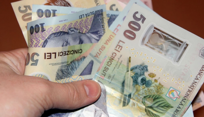 Leul pierde la euro și dolar - leul-1468427072.jpg