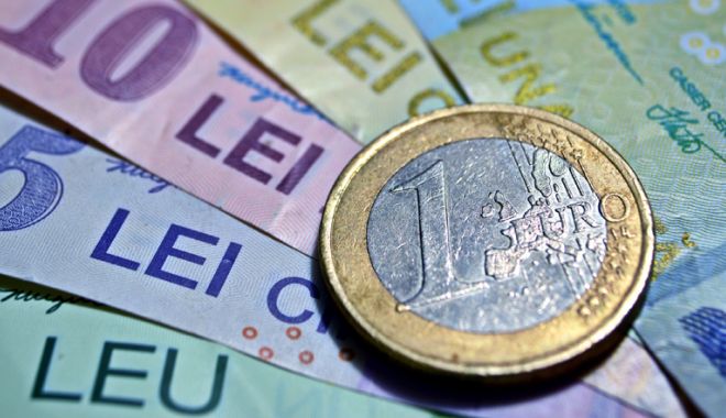 Leul ciupește din euro, dar pierde la dolar și francul elvețian - leul-1526398858.jpg