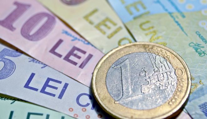 Leul pierde la euro și francul elvețian, dar câștigă la dolar - leul-1533040218.jpg