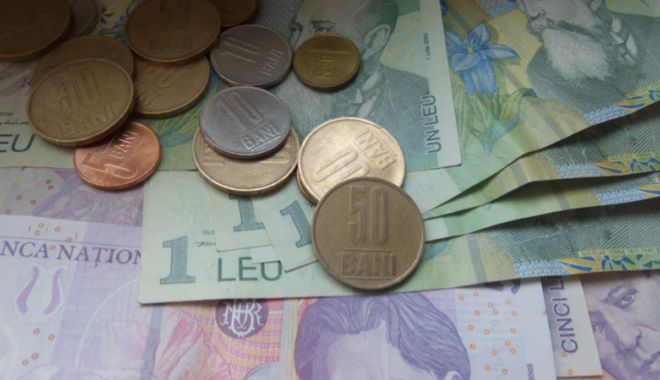 Leul câștigă la euro și francul elvețian, dar pierde la dolar - leul-1541433214.jpg